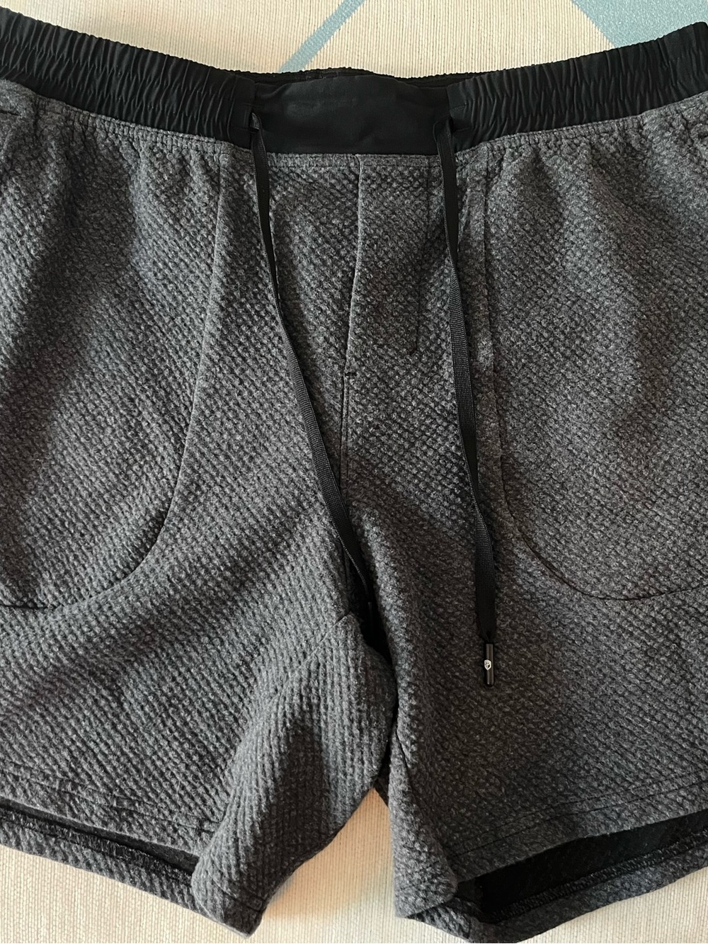 Born Primitive Cloud Shorts, Men’s size Large, in Grey